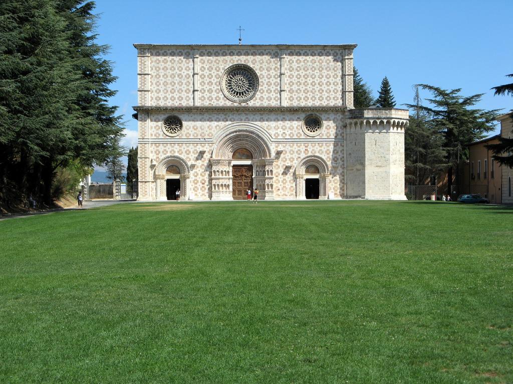 Hotel Castello L'Aquila Bagian luar foto