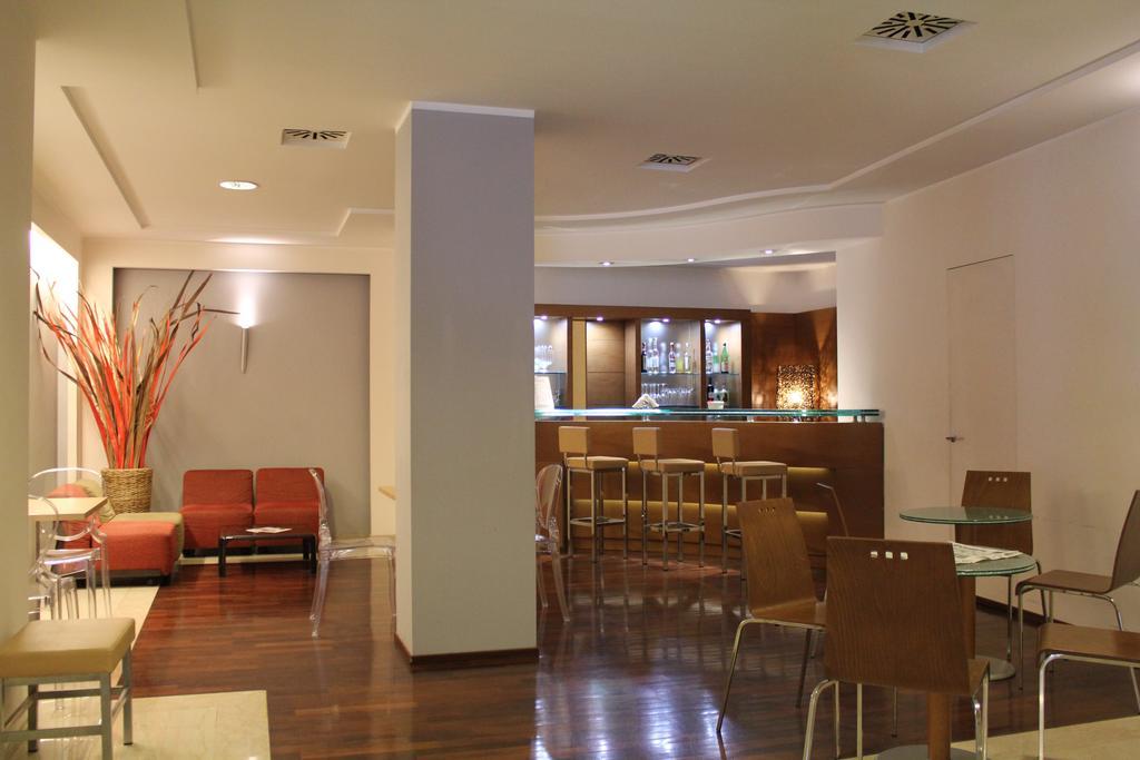 Hotel Castello L'Aquila Bagian luar foto
